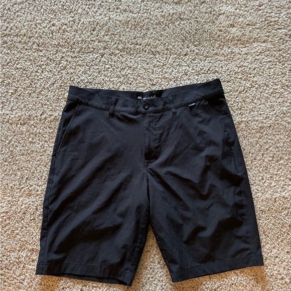Travis Mathew Men's Starnes Shorts in Black size 34 - Picture 3 of 5